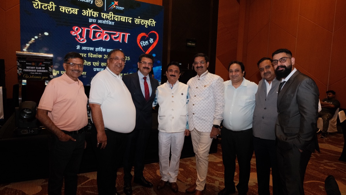 Award presentation at a business community event