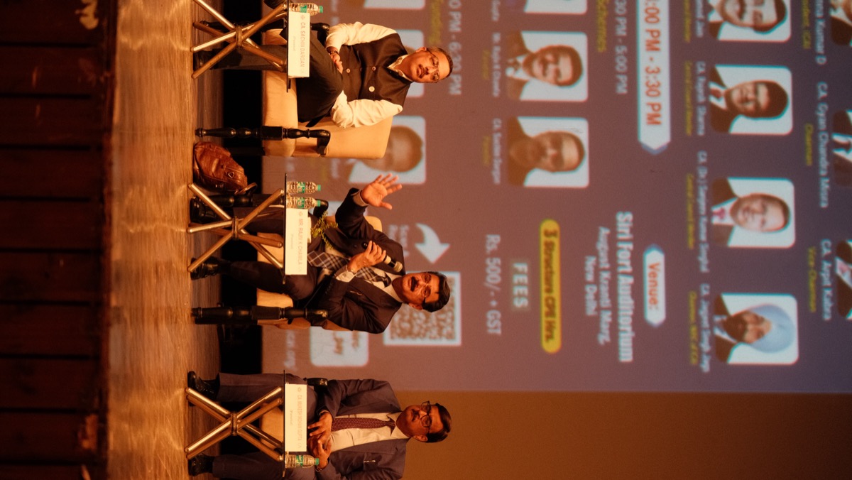 Founders networking at an I Am SME of India gathering