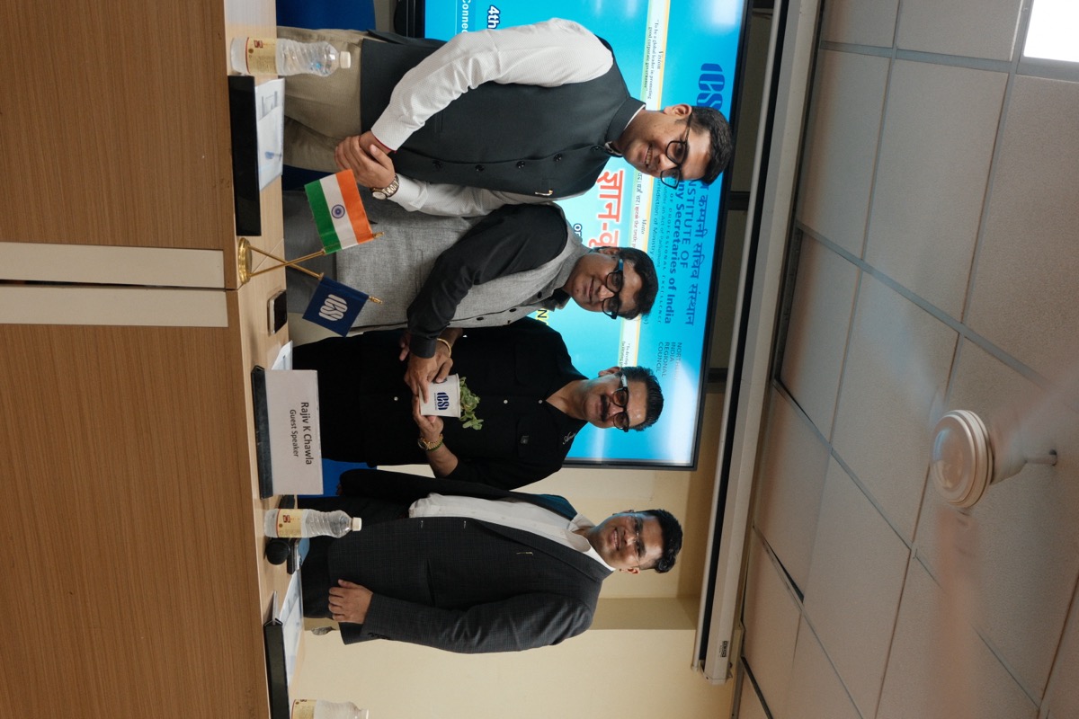 Founders networking at an I Am SME of India gathering
